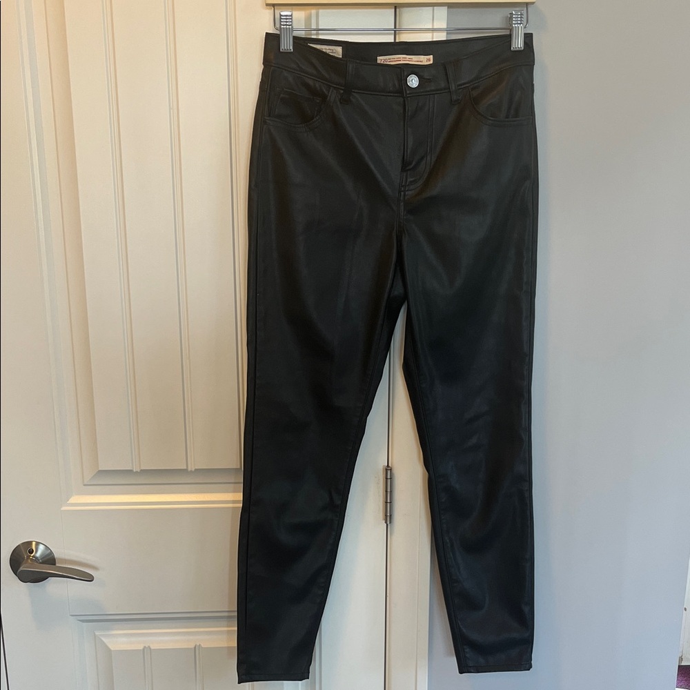 Levis 720 Faux Leather Pants 26